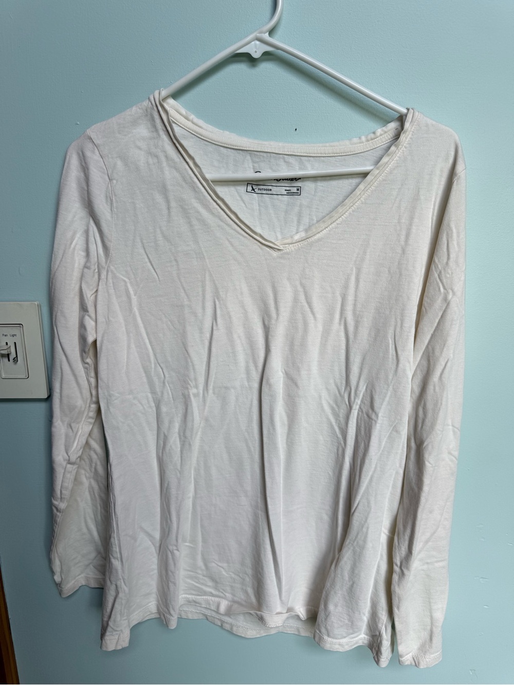 Eddie Bauer Cream V-Neck Long Sleeve Tee
